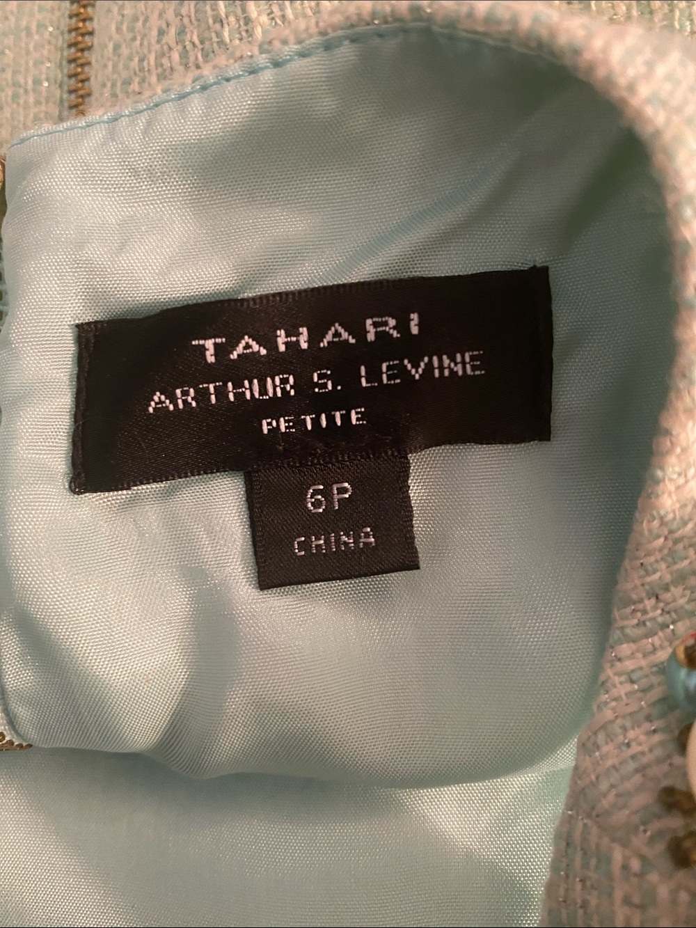 TAHARI size 6  PETITE mint green excellent condition - Picture 7 of 9